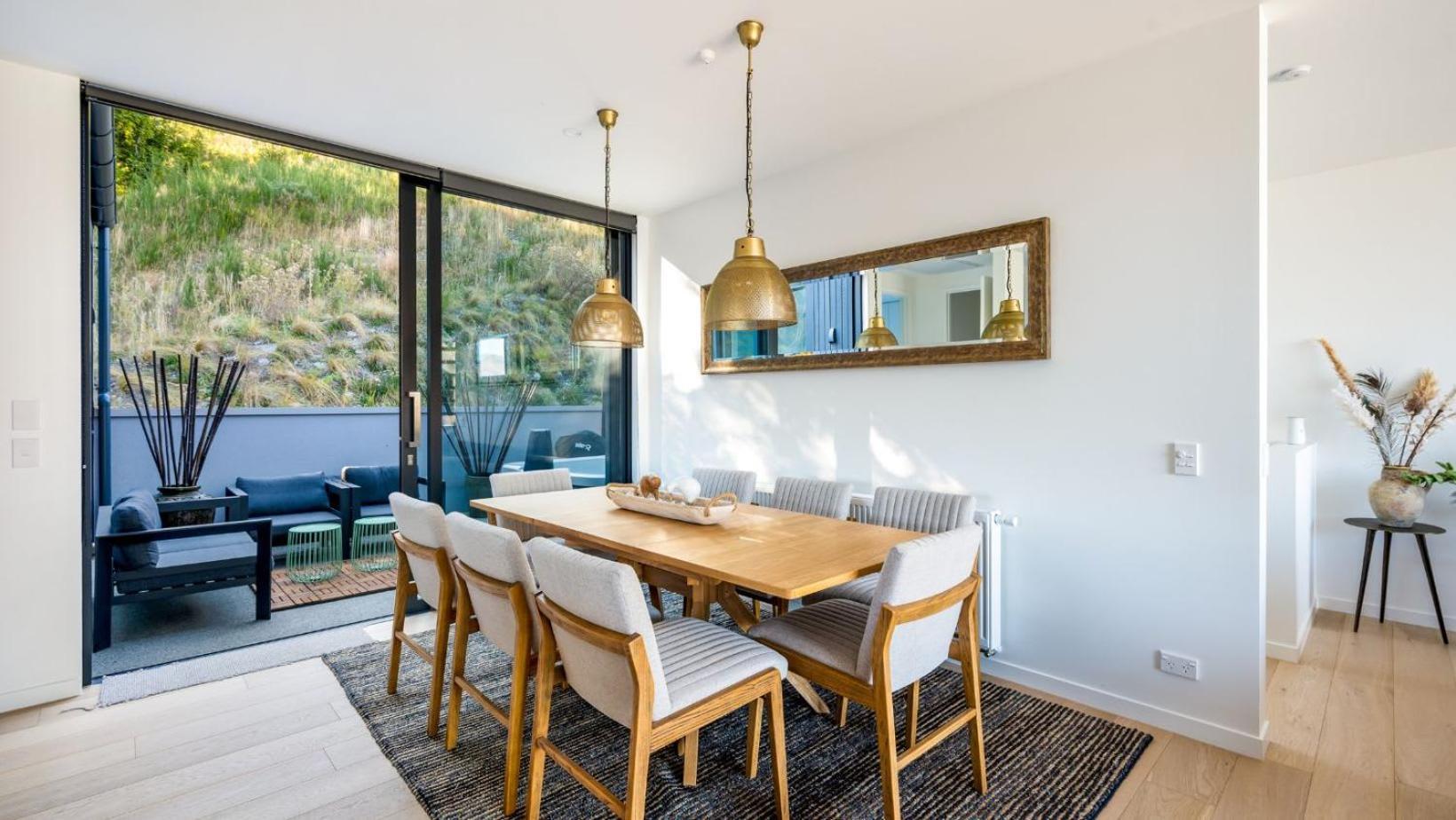 The Tiers- Hot Tub- Ac- Bbq- Free Parking Villa Queenstown Ngoại thất bức ảnh